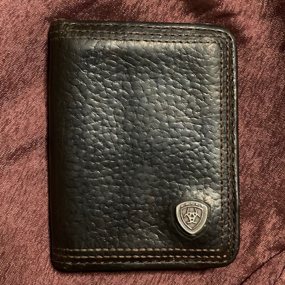 Ariat wallet